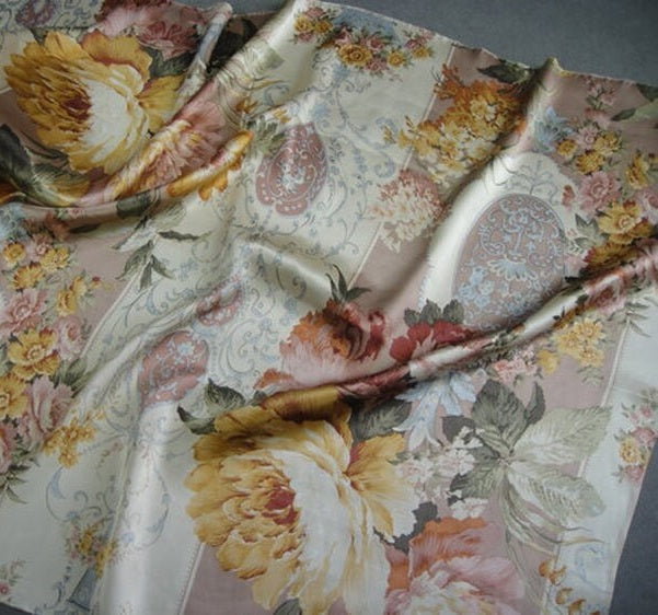 Vintage Living Floral Mulberry Silk Pillowcase